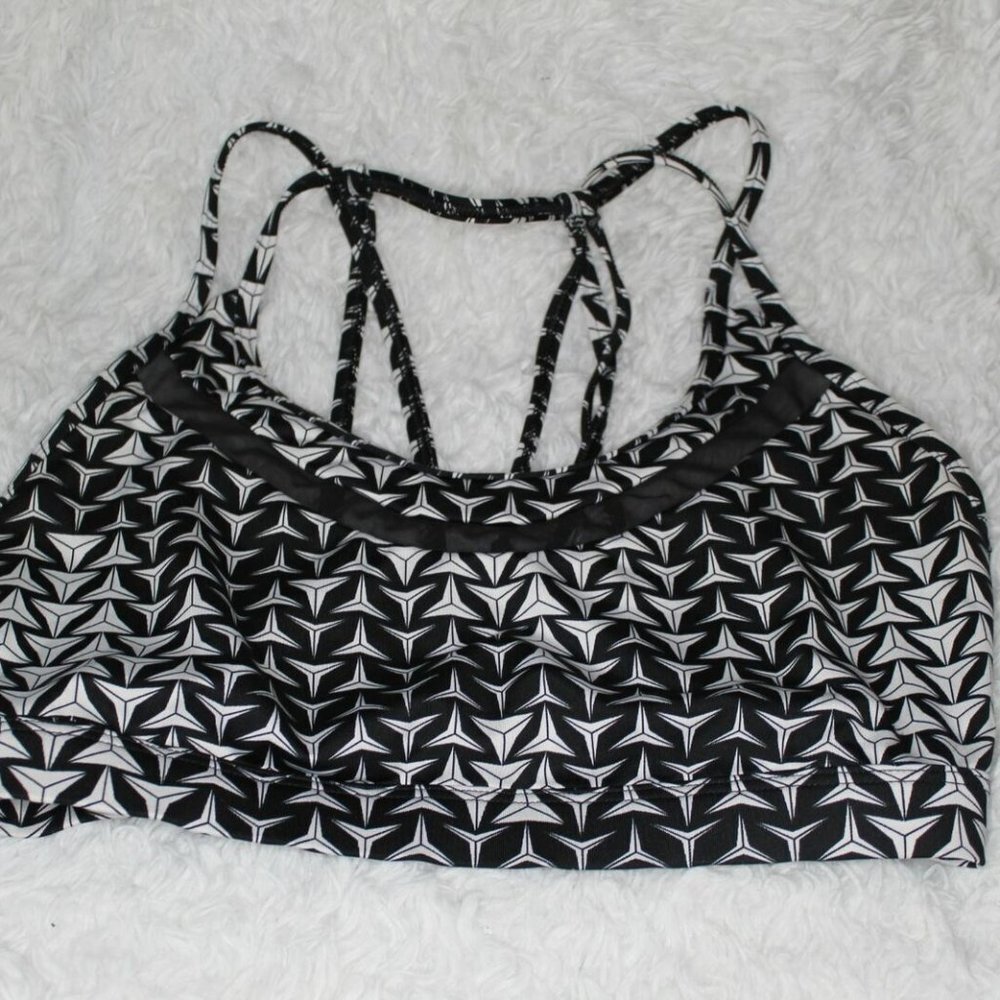 ✨2/$20 Victoria Sport Victoria's Secret Sports Bra Wireless Small H10596 - Picture 1 of 5